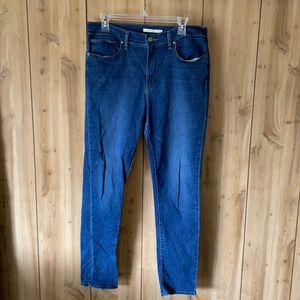 Levi Slimming Skinny Jeans